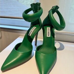 Steve Madden Emerald Green Heels